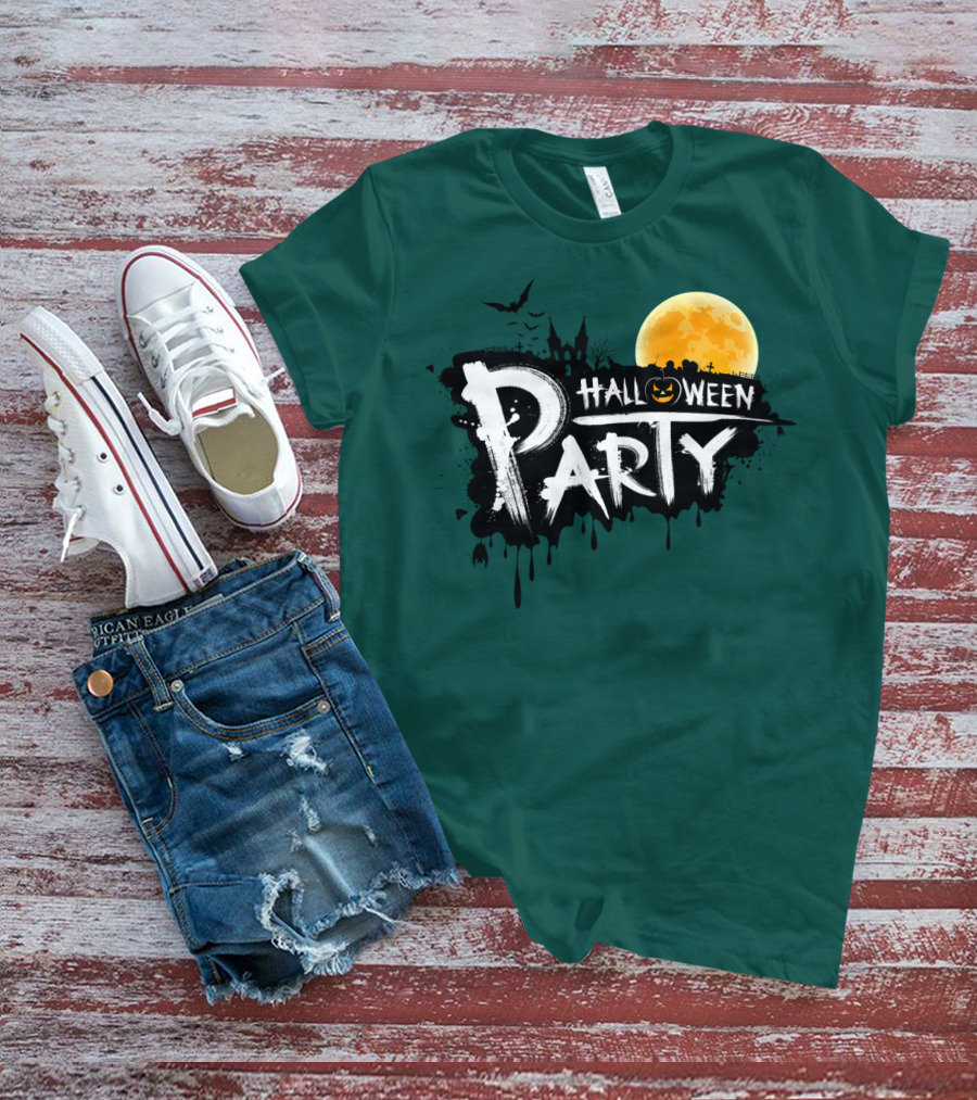 Halloween Party Moonlit Haunted House And Bats T-Shirt