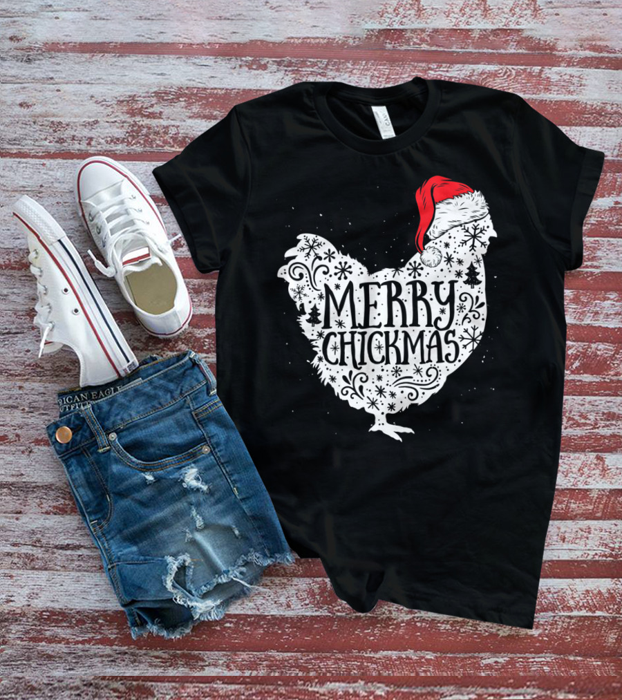 Merry Chickmas Chicken With Santa Claus Hat T-Shirt