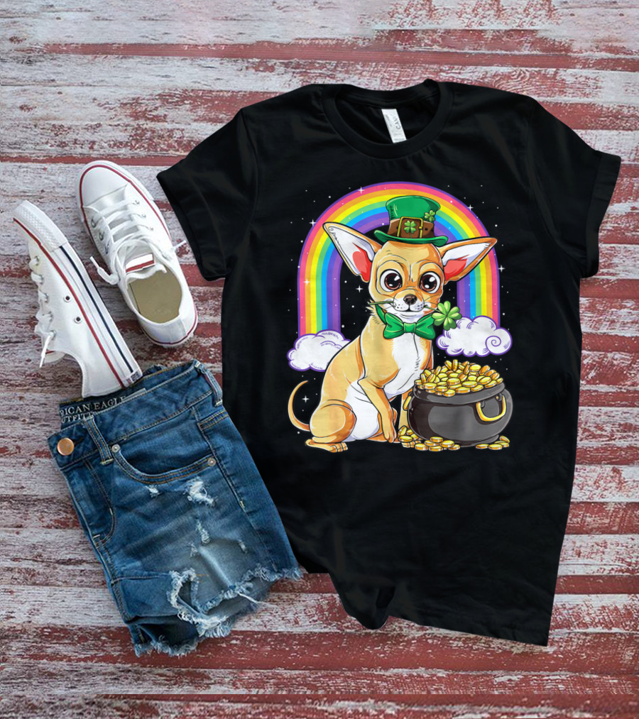 Chihuahua St Patricks Day Leprechaun Rainbow Pot Of Gold T-Shirt