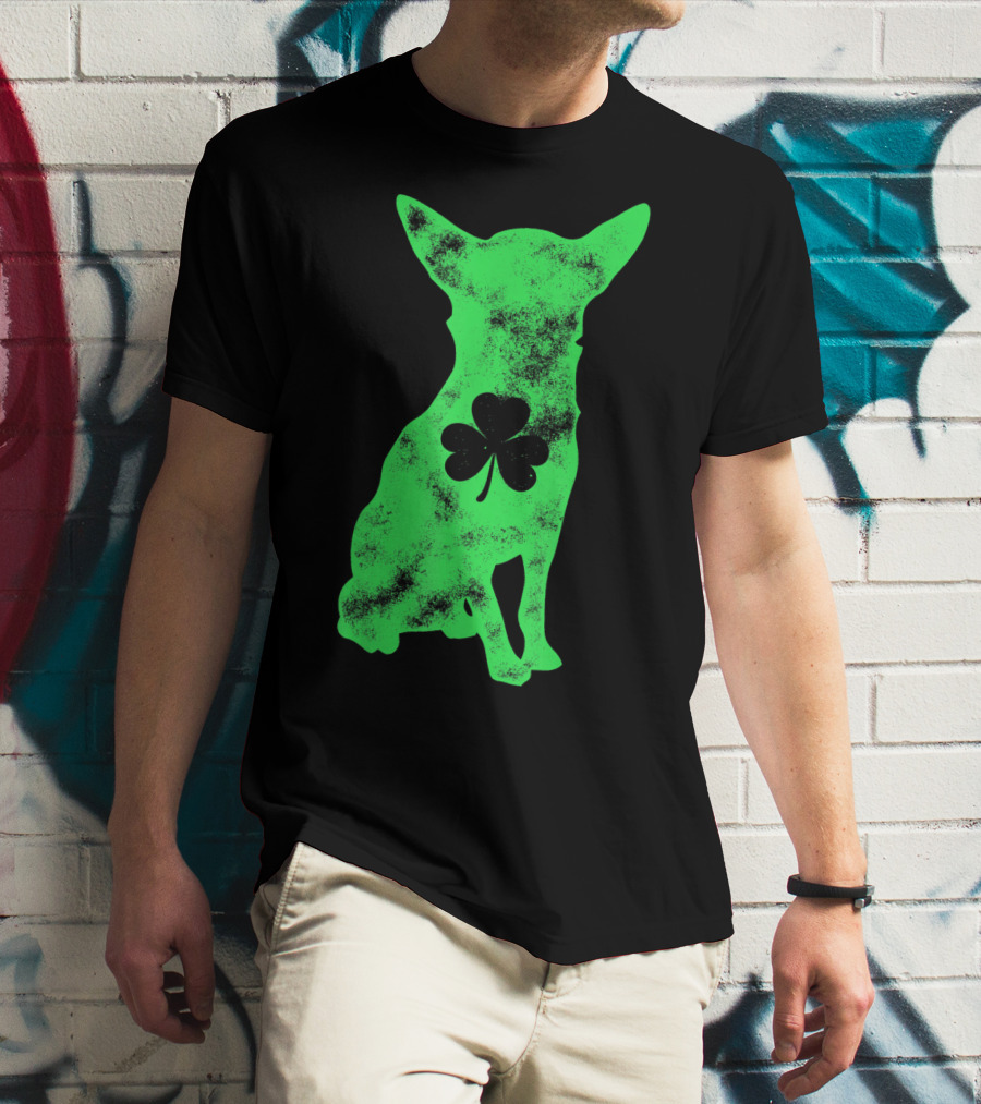 Chihuahua Shamrock Dog Lover St Patricks Day Men T-Shirt