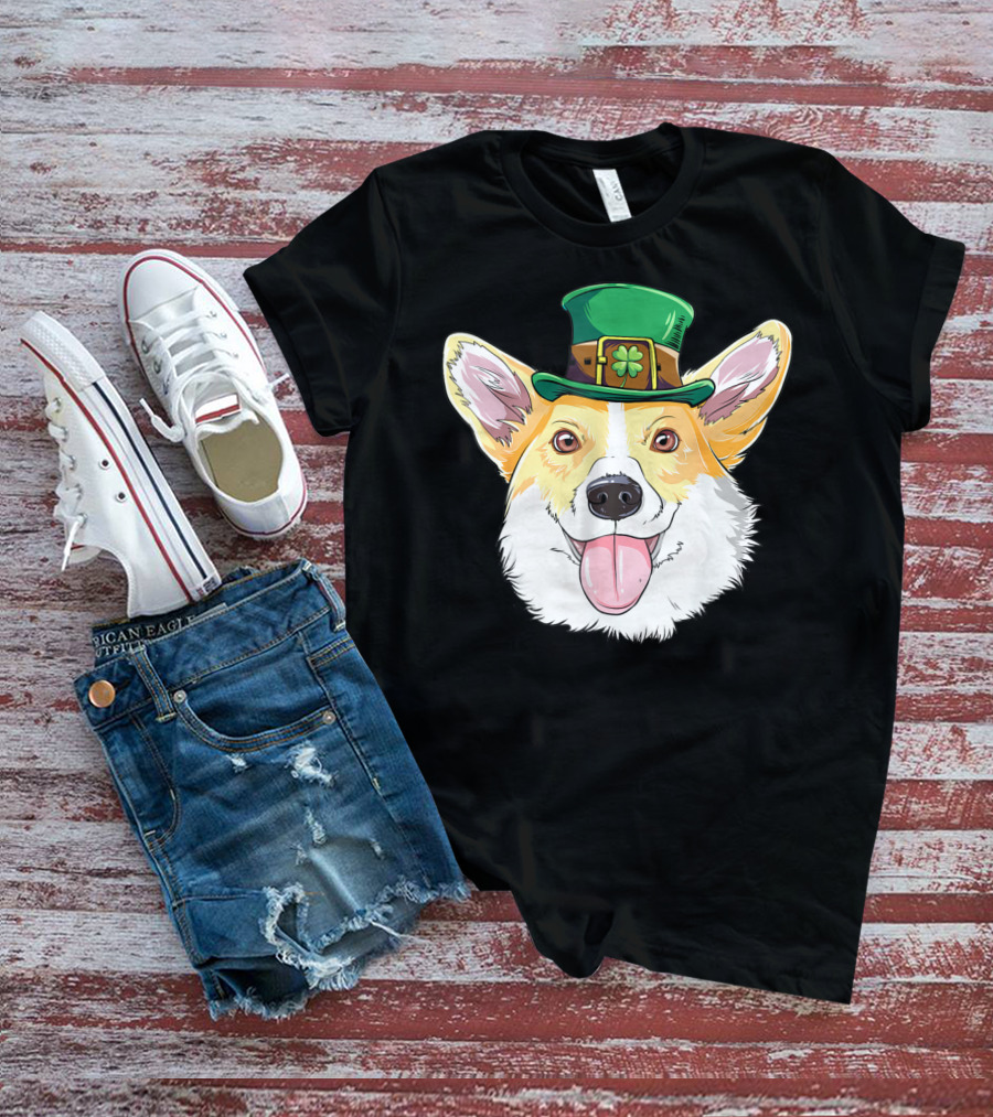 Lucky Corgi With Leprechaun Hat And Shamrock Charm T-Shirt