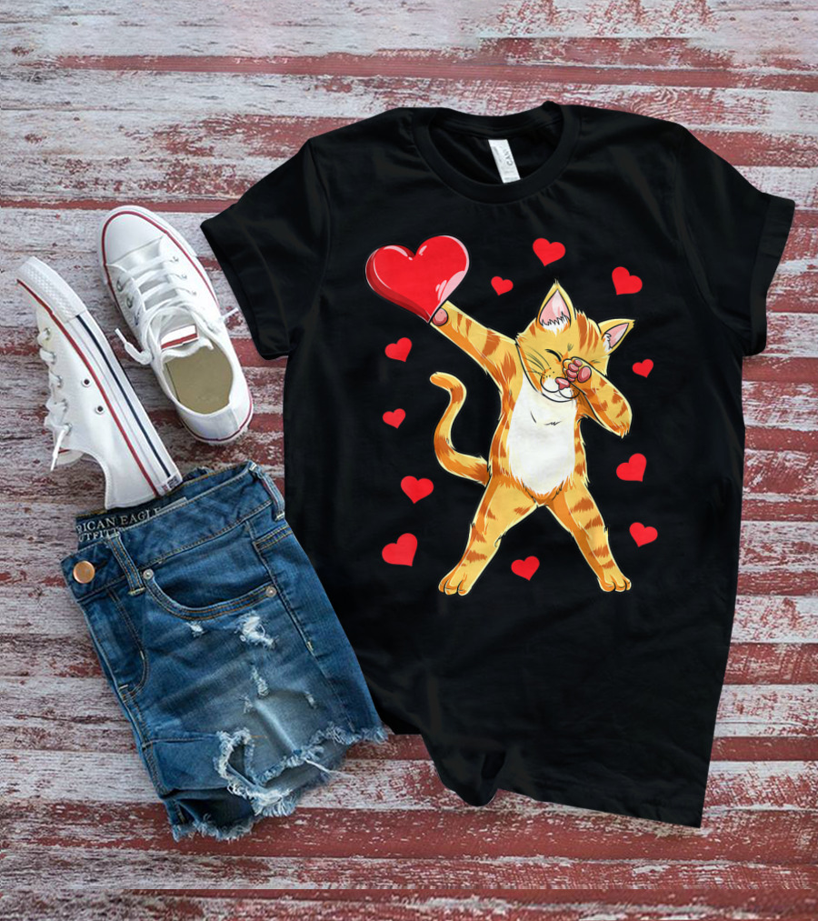 Cute Dabbing Cat With Hearts For Valentine's Day Kitten Lovers T-Shirt