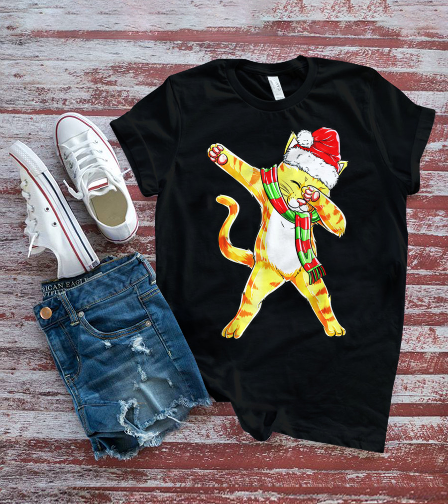 Dabbing Cat Santa With Festive Hat And Scarf T-Shirt
