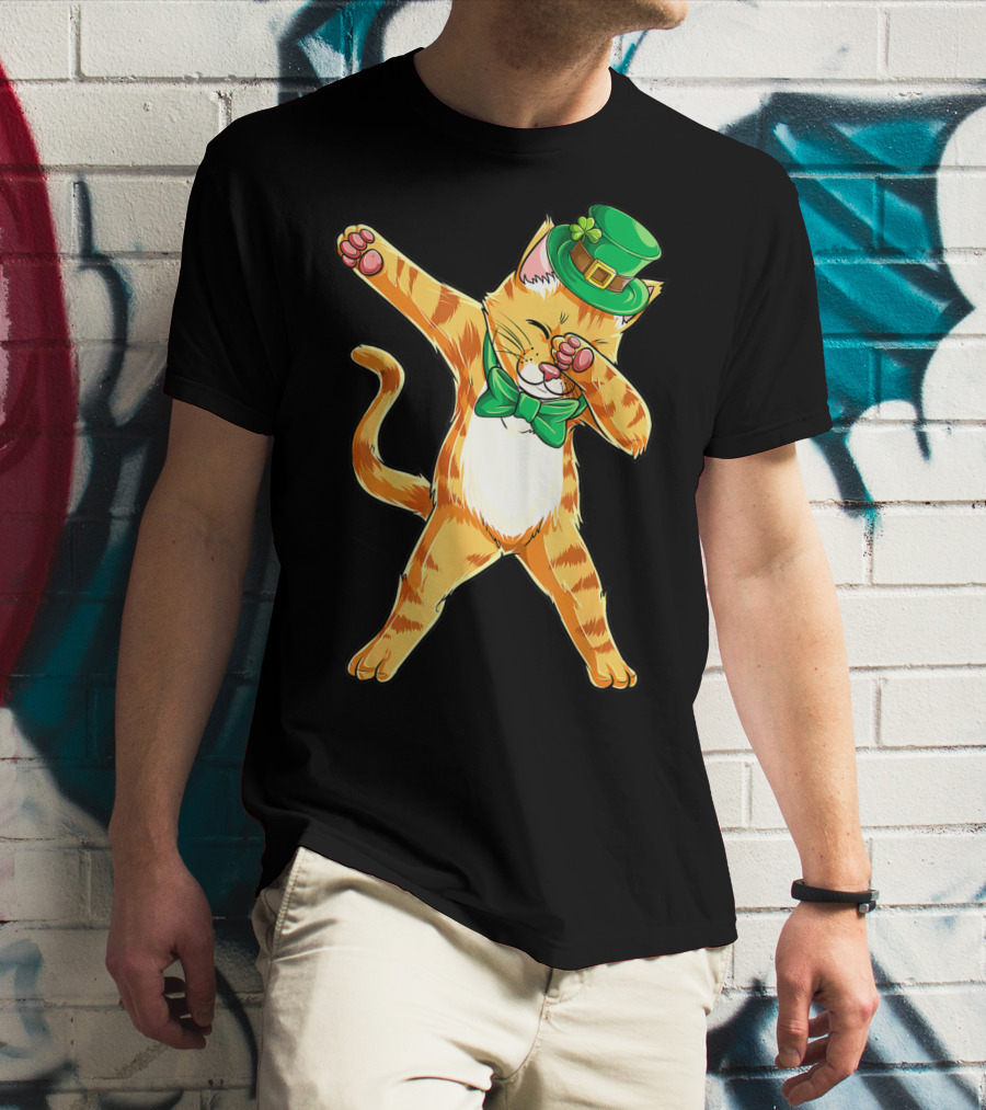 Dabbing Cat St Patricks Day Green Bow Tie Leprechaun Hat T-Shirt