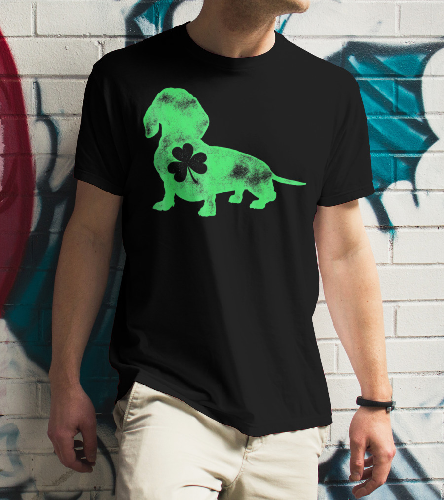 Dachshund Shamrock St Patricks Day Dog Lover Men T-Shirt