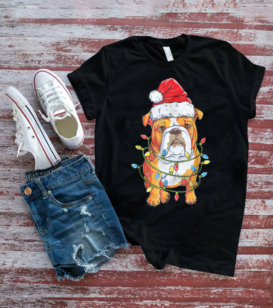 English Bulldog Santa Hat Wrapped In Christmas Lights Holiday Festive Fun T-Shirt