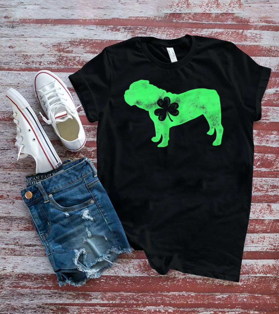 St Patricks Day English Bulldog Shamrock Men Dog T-Shirt
