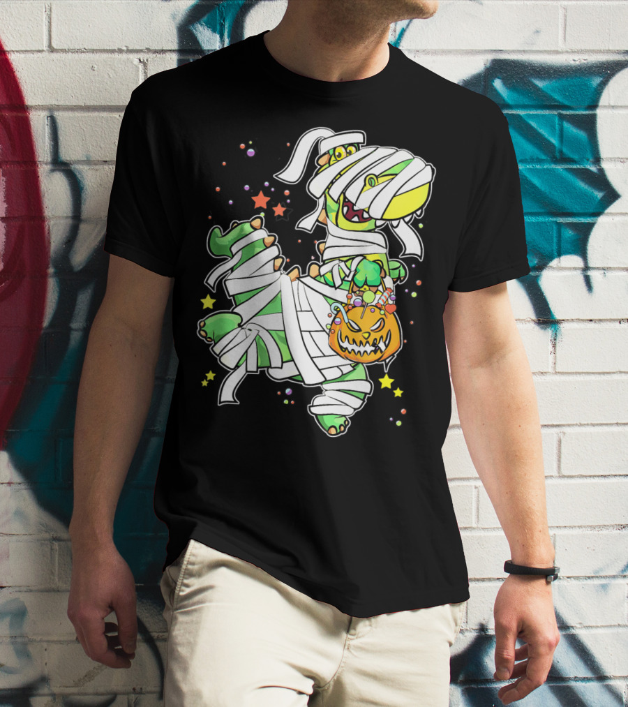 Halloween Mummy Dinosaur With Pumpkin Candy Basket T-Shirt