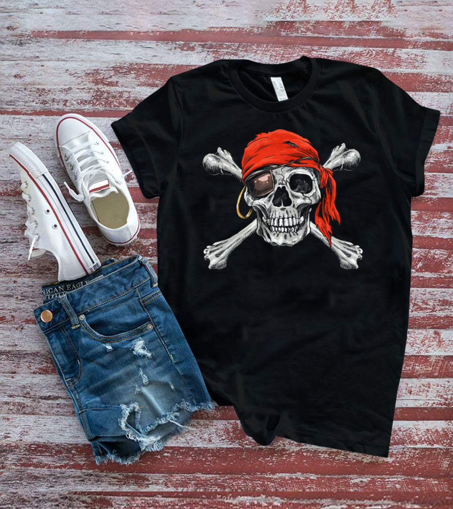 Jolly Roger Skull Crossbones Halloween Pirate Flag Red Bandana Eyepatch T-Shirt