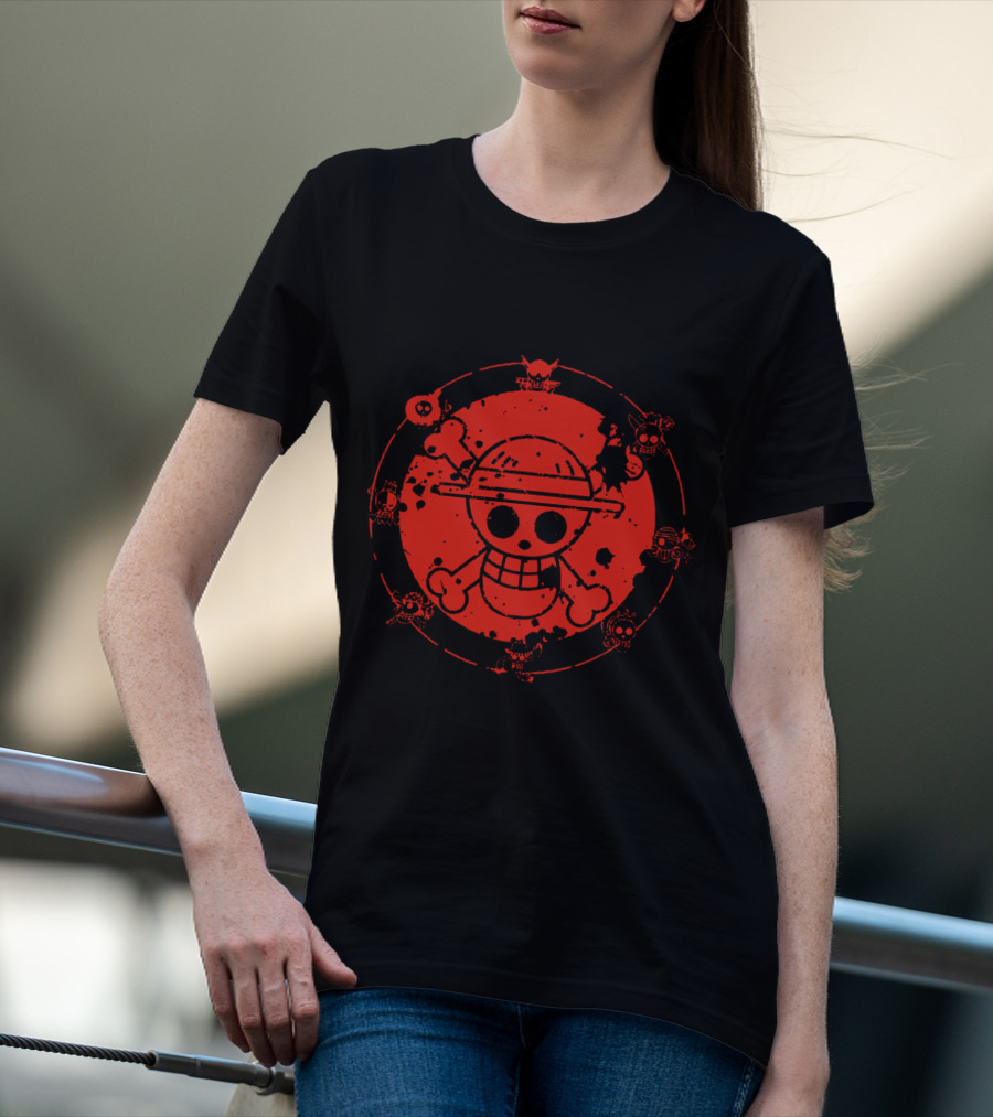 Straw Hat Skull Emblem With Iconic T-Shirt