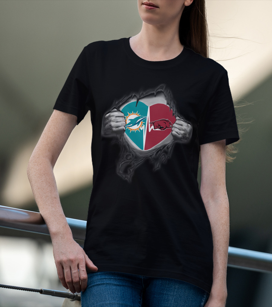 Miami Dolphins Arkansas Razorbacks Heart Ripped T-Shirt
