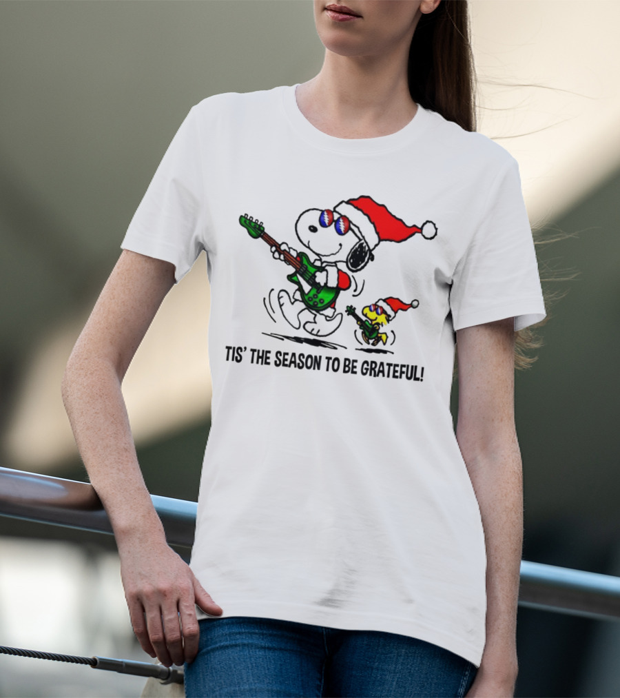 'Tis The Season To Be Grateful Snoopy Grateful Dead Santa Hat Guitar T-Shirt