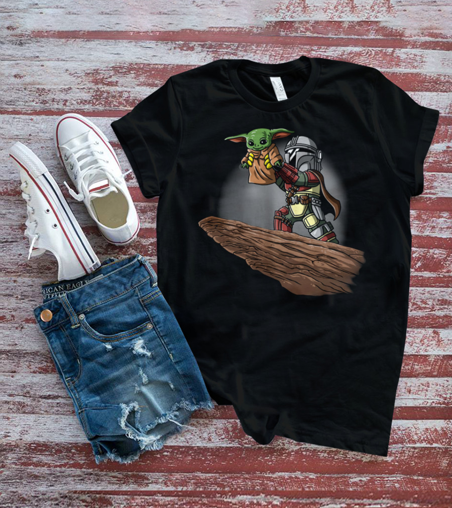 The Mandalorian Raising Baby Yoda Scene With Boba Fett Elements T-Shirt