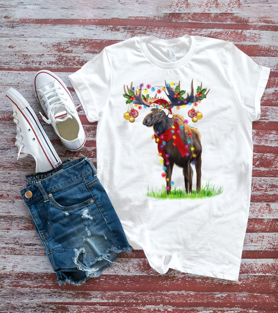 Moose Santa Reindeer Christmas Lights Holiday Décor T-Shirt