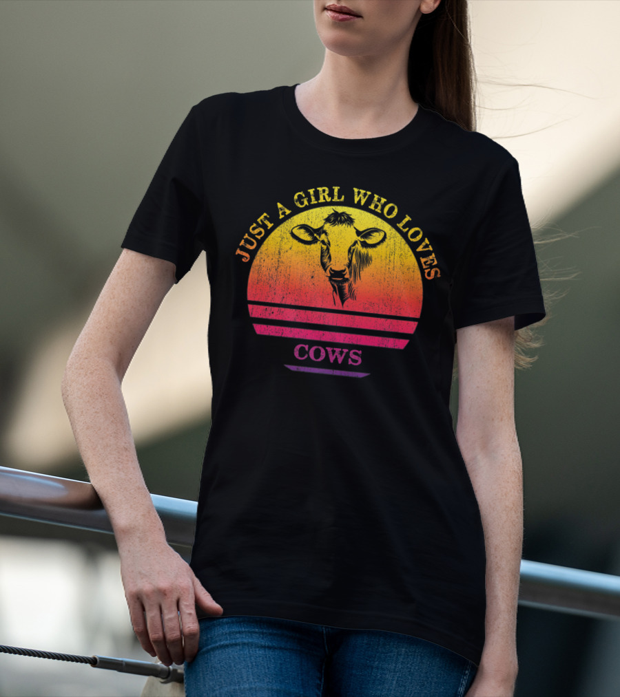 Just A Girl Who Loves Cows Sunset Vintage Cow Retro Pastel Sunset T-Shirt