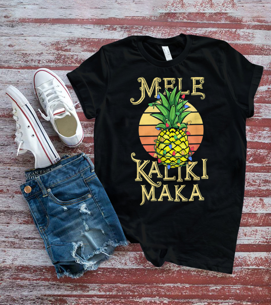Mele Kalikimaka Hawaiian Christmas Pineapple Lights Vintage Sunset T-Shirt