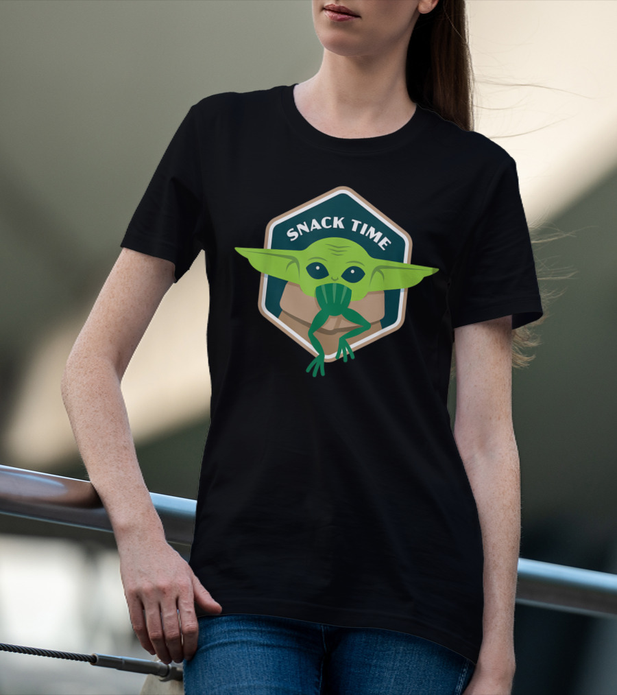 Snack Time The Child Baby Yoda Eating Frogajija T-Shirt