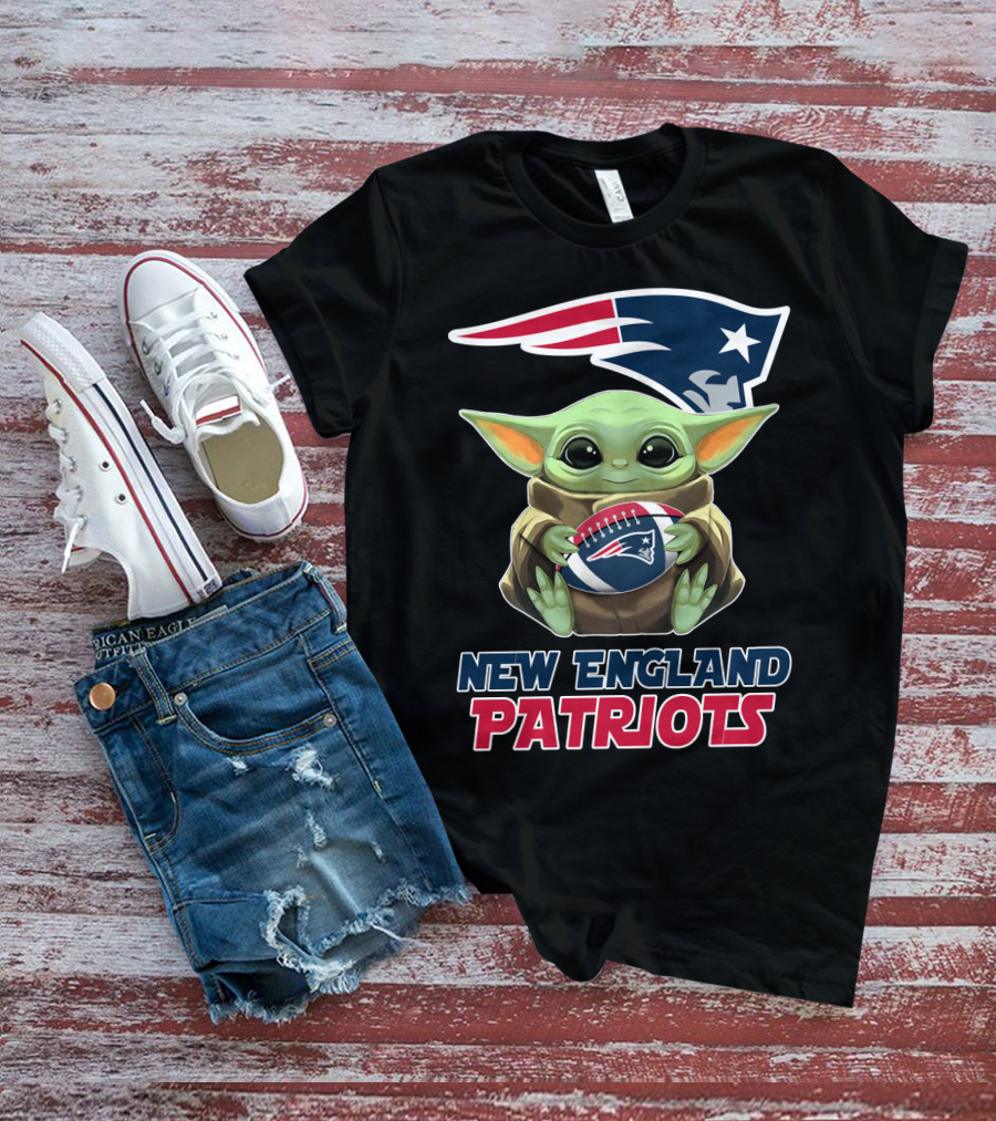 New England Patriots Baby Yoda Football Fan T-Shirt
