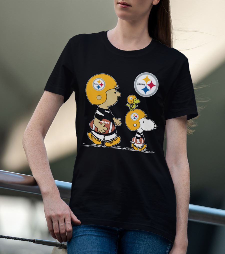 Steelers Snoopy And Peanuts Characters With Football Helmets T-Shirt