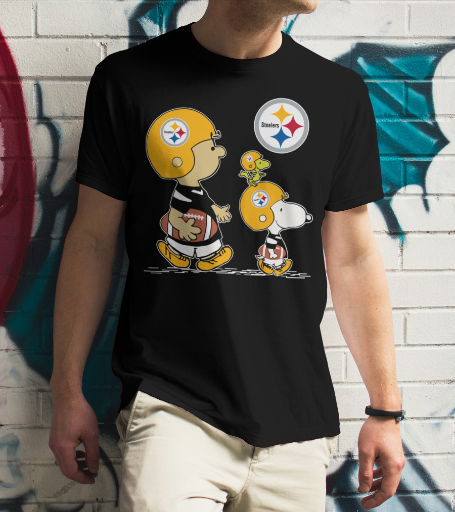 Steelers Snoopy And Peanuts Characters With Football Helmets T-Shirt