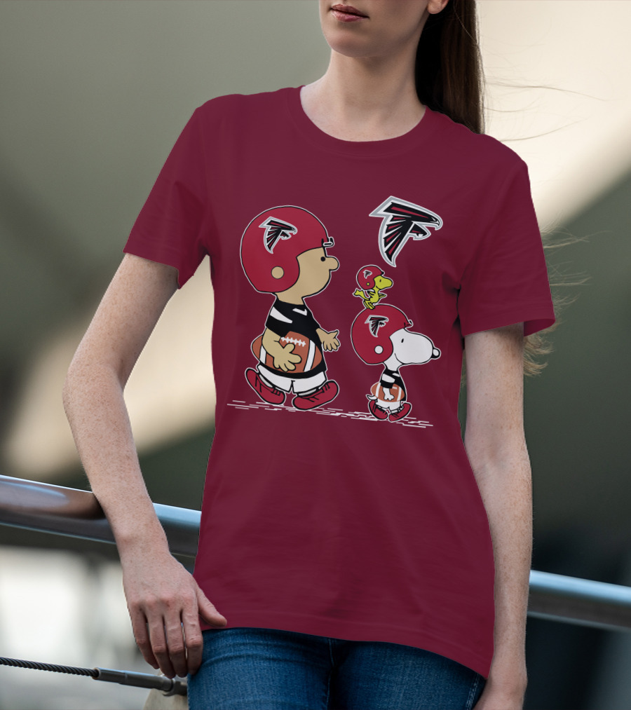 Falcons Snoopy Charlie Brown Woodstock Football Team T-Shirt