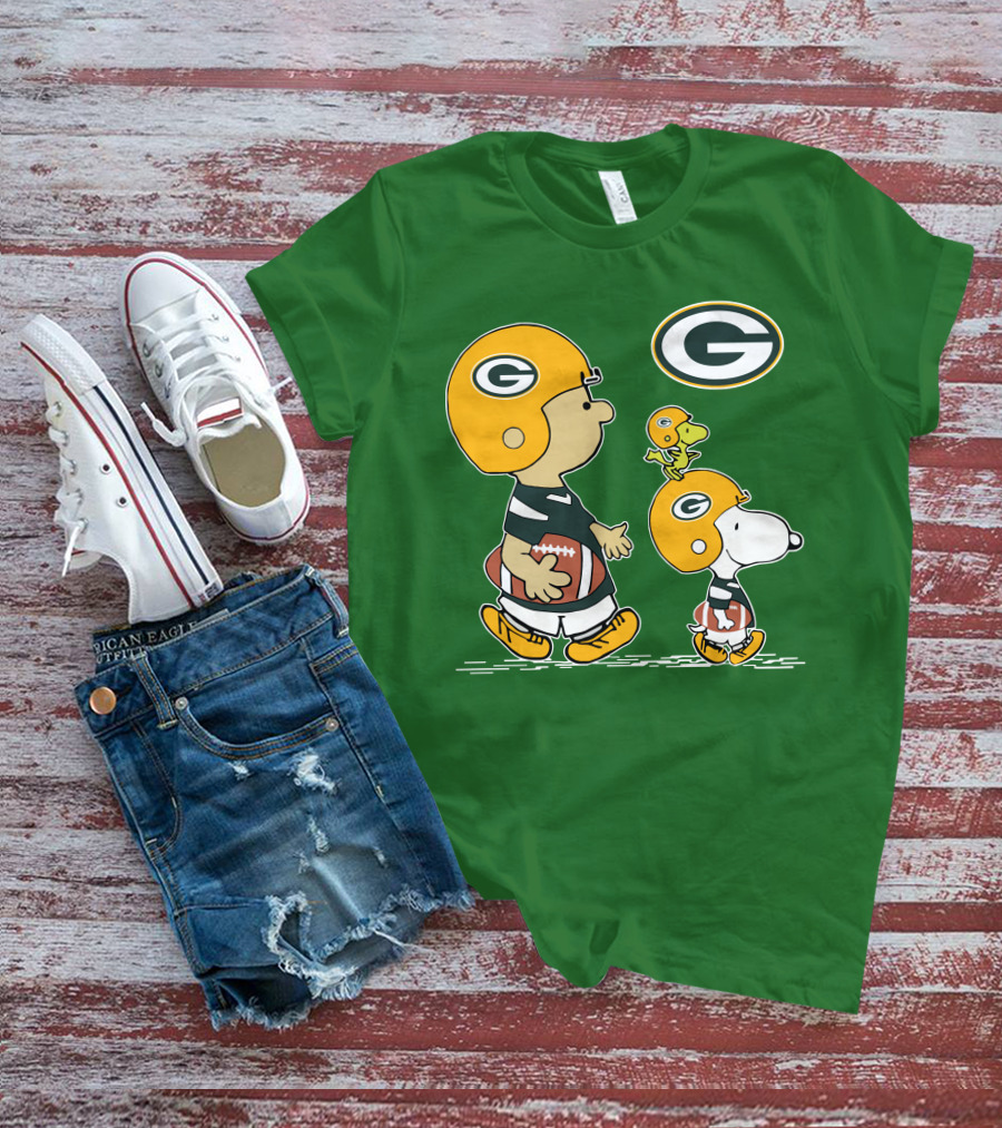 Packers Charlie Brown Snoopy Woodstock Football Helmet T-Shirt