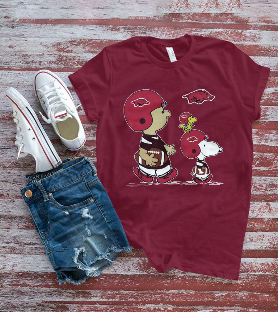 Arkansas Razorbacks Snoopy Football Peanuts Characters With Helmets T-Shirt