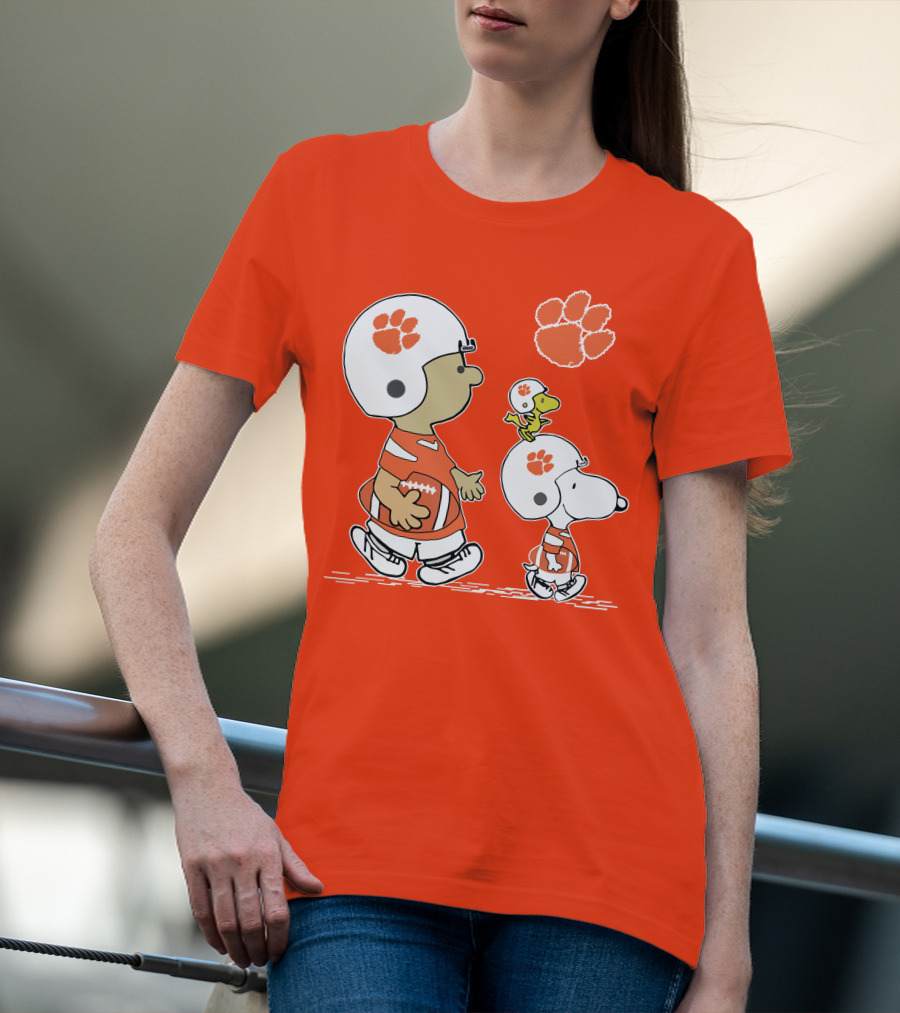 Clemson Tigers Snoopy Football Helmets And Paw Print Charlie Brown Woodstock T-Shirt