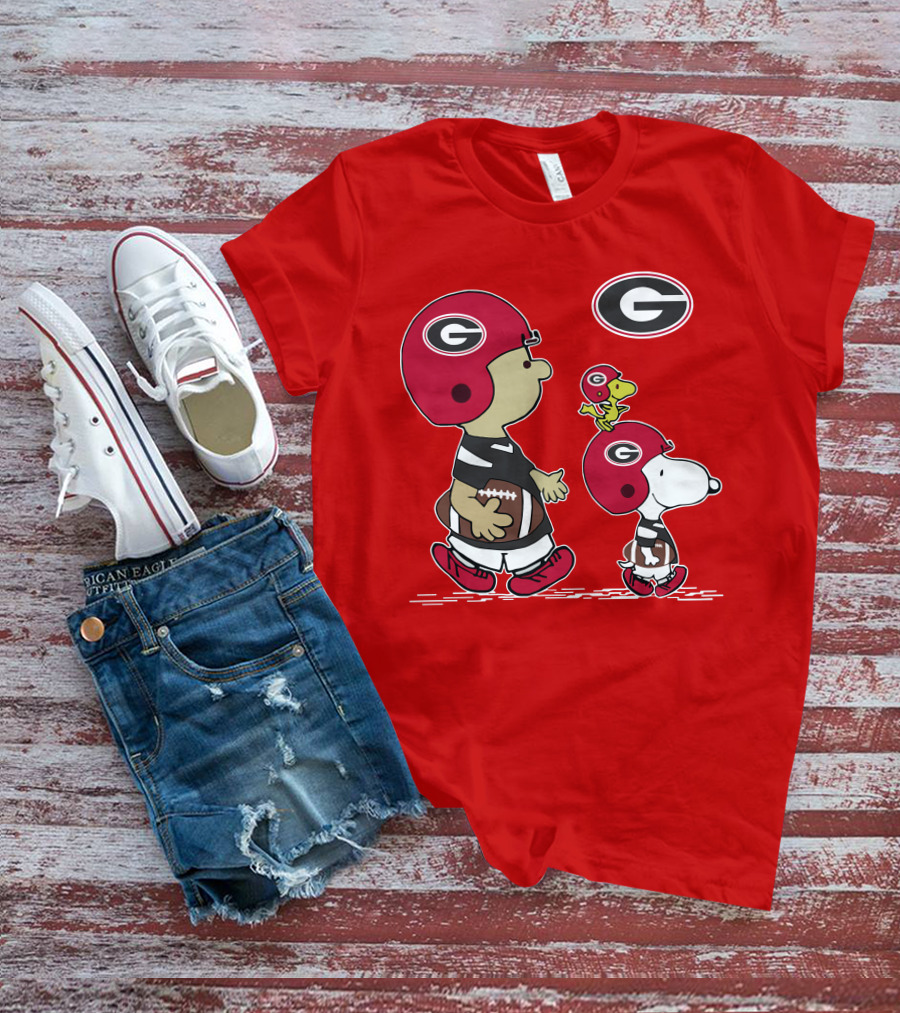 Georgia Bulldogs Snoopy And Woodstock Football Helmets T-Shirt