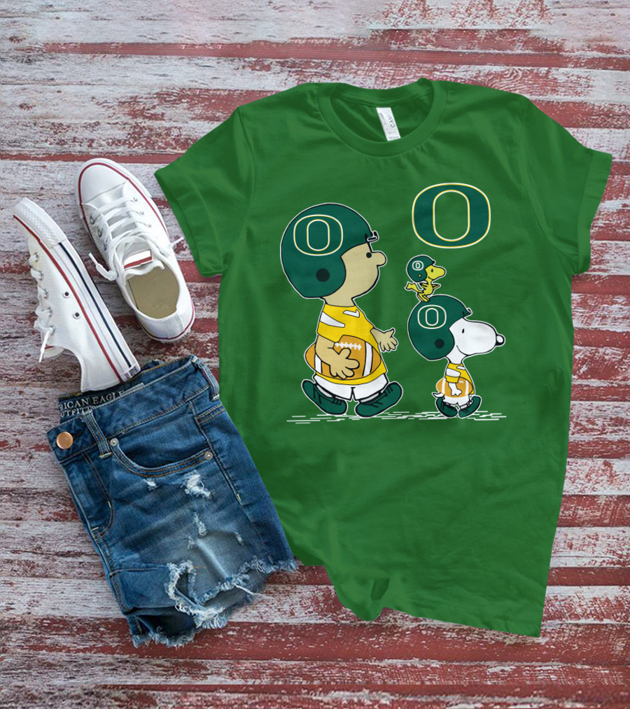 Oregon Ducks Snoopy Charlie Brown Woodstock Football Helmet Peanuts T-Shirt
