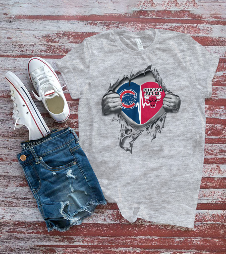 Cubs Chicago Bulls Heart Logo Teardown T-Shirt