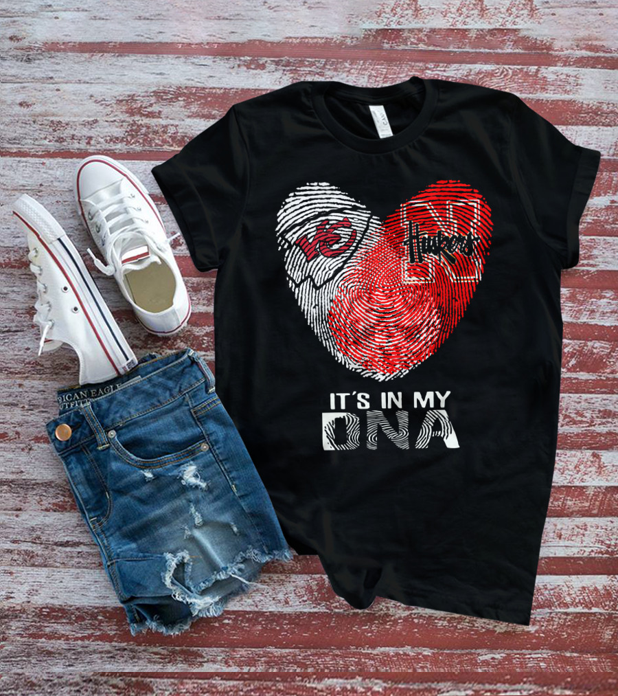 Chiefs Huskers It's In My Dna Fingerprint Heart T-Shirt