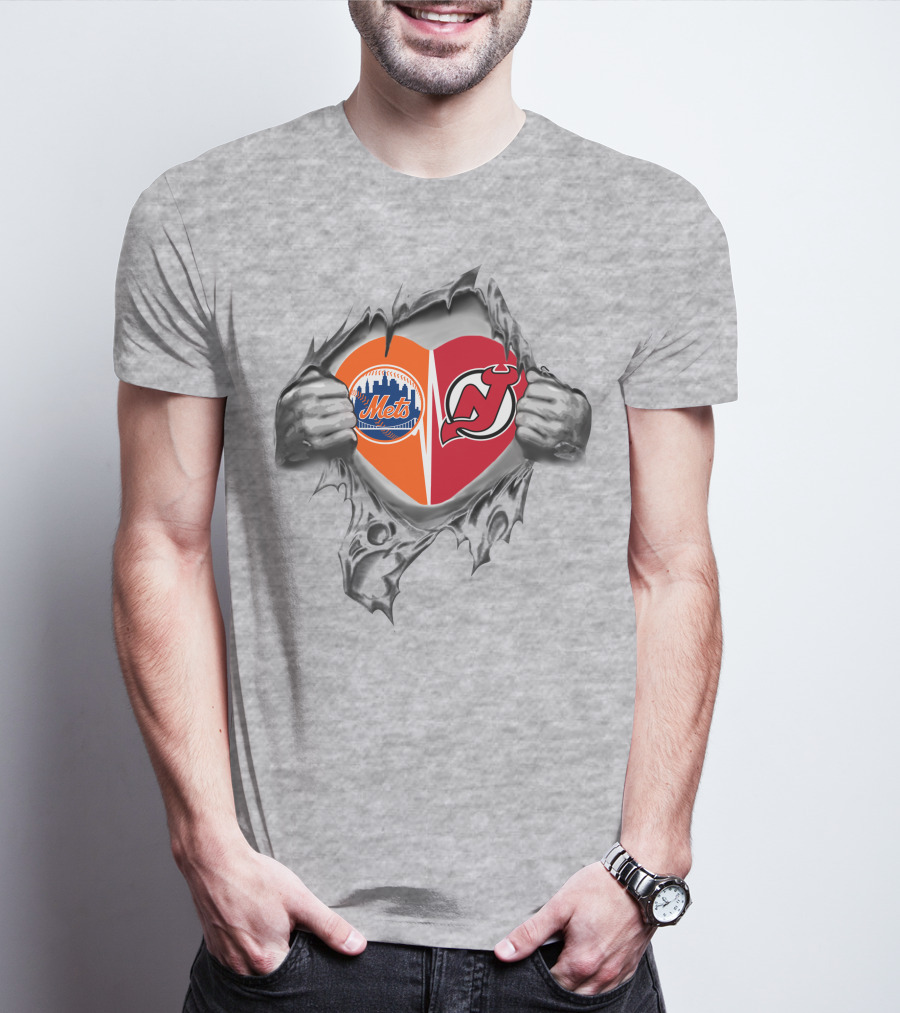 Mets Devils Heart Ripping Baseball Hockey Fan Logos T-Shirt