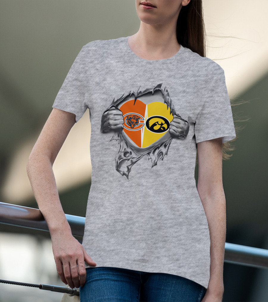 Bears Iowa Hawkeyes Heart Design With Chicago Bears And Iowa Hawkeyes Logo Combinación T-Shirt