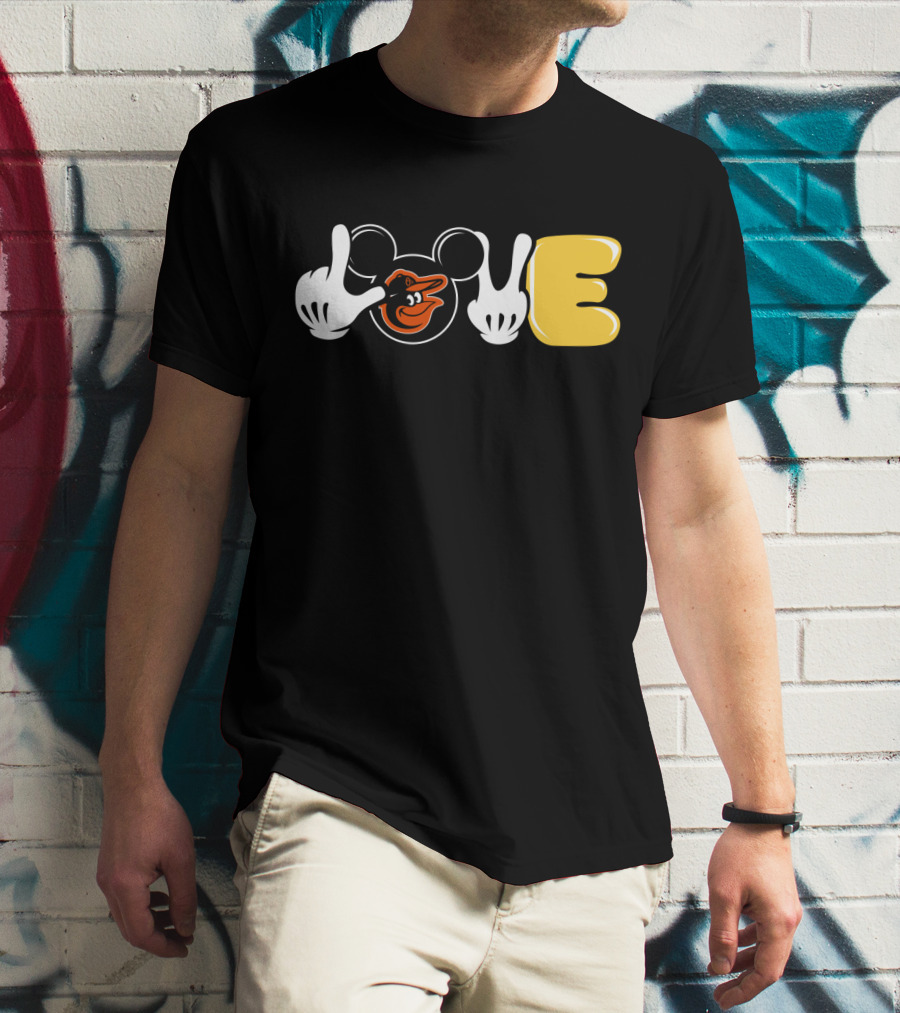 Love Baltimore Orioles Halloween Mickey Mouse Hands T-Shirt