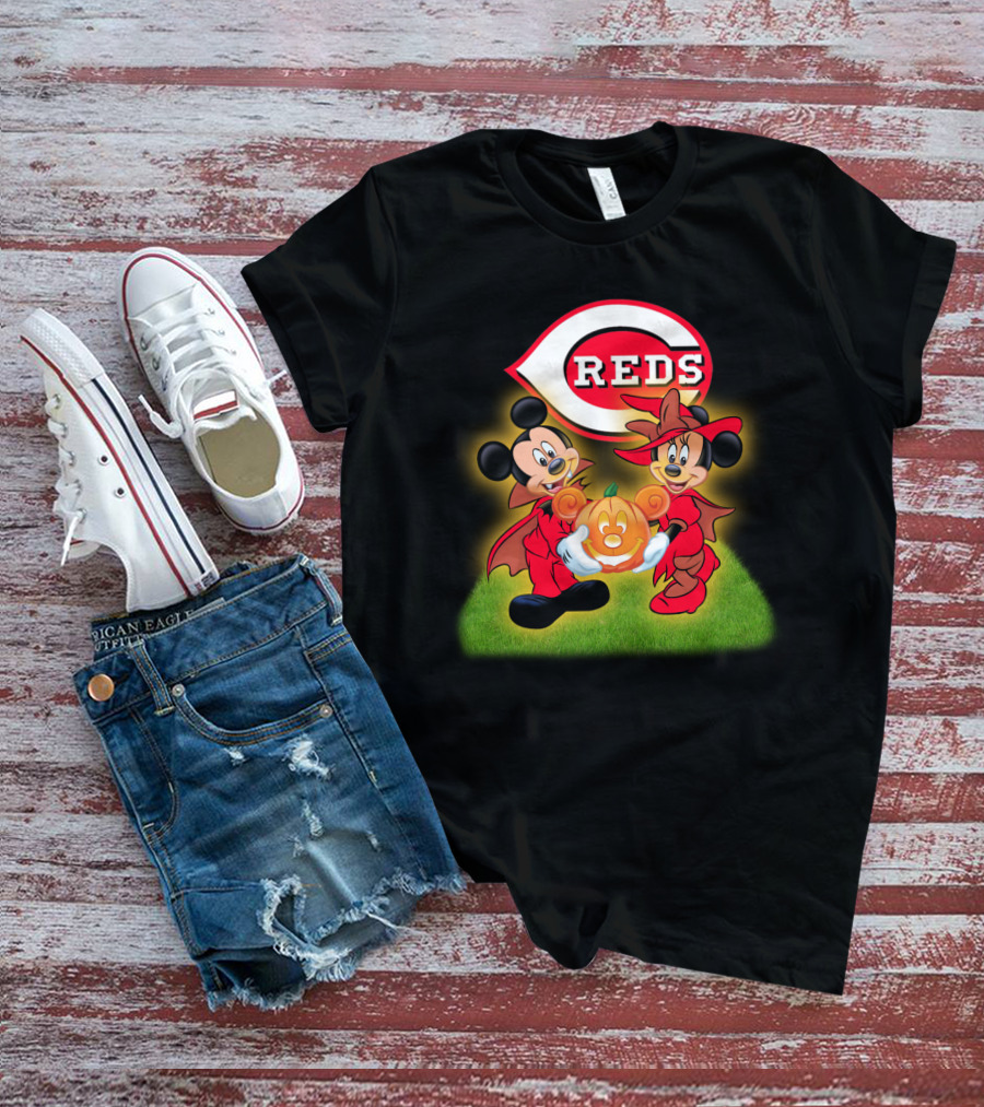 Cincinnati Reds Halloween Mickey Minnie Pumpkin T-Shirt