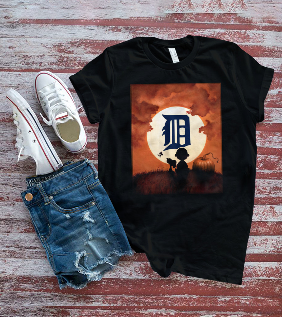 Detroit Tigers Halloween Full Moon Pumpkin Scene T-Shirt