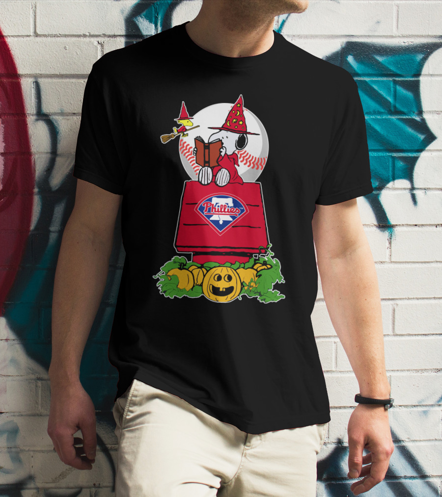 Halloween Philadelphia Phillies Snoopy Witch Hat Pumpkin Peanuts Baseball T-Shirt