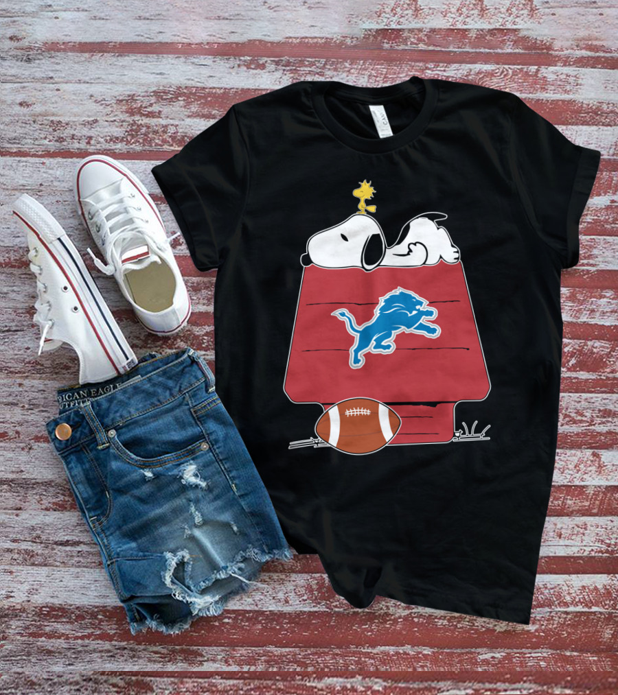 Detroit Lions Snoopy Woodstock Football T-Shirt