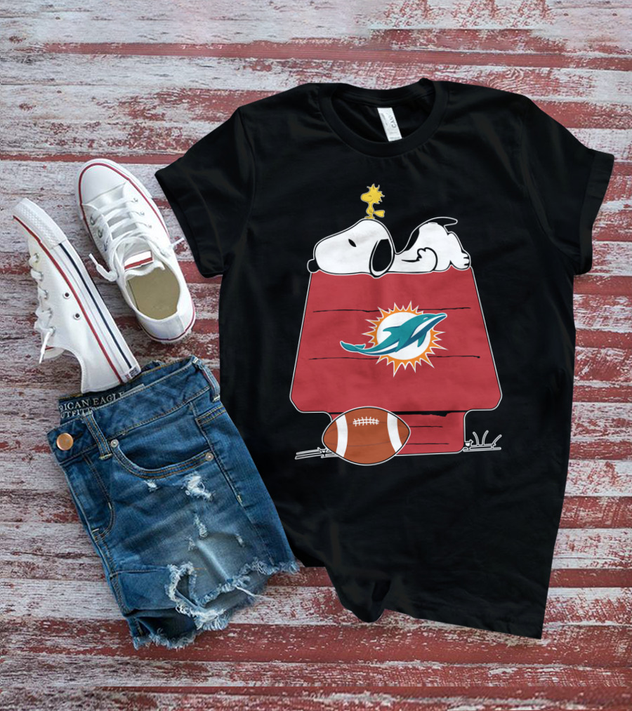 Snoopy And Woodstock Miami Dolphins Football House T-Shirt