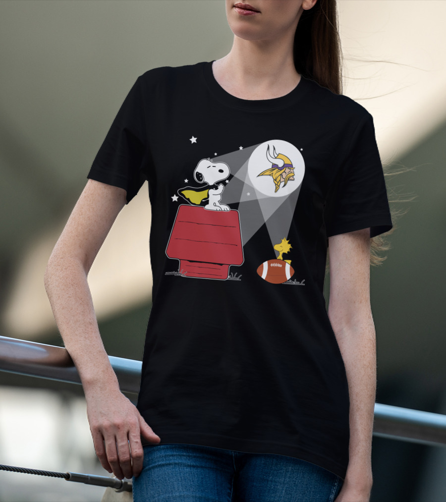 Snoopy Minnesota Vikings Fan Spotlight With Woodstock And Football T-Shirt