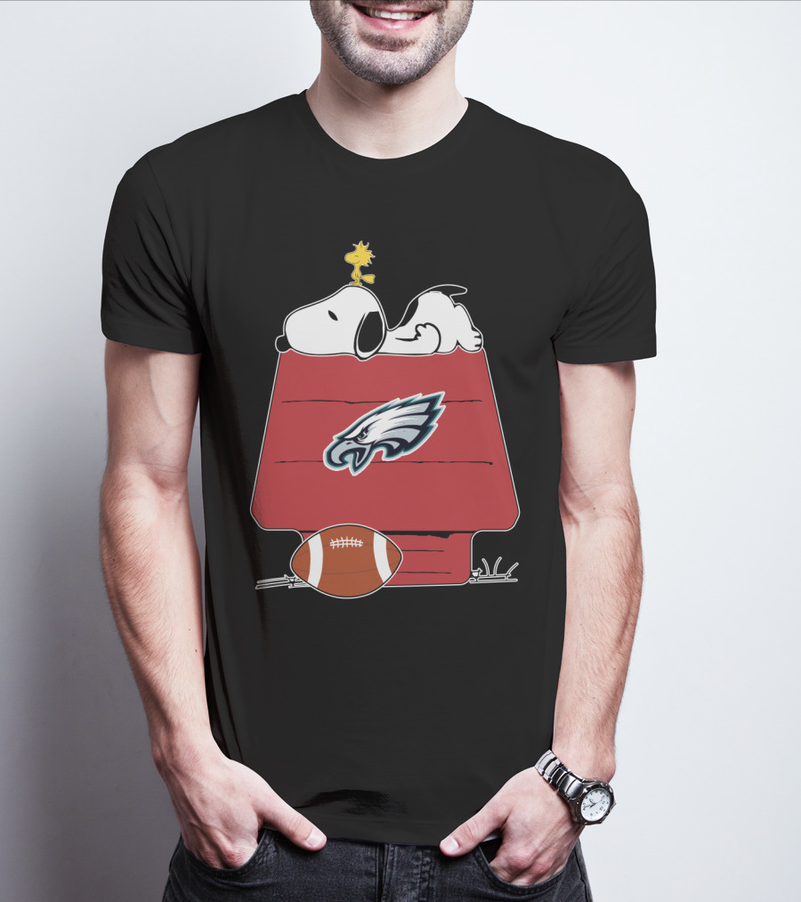 Philadelphia Eagles Snoopy Doghouse Football T-Shirt