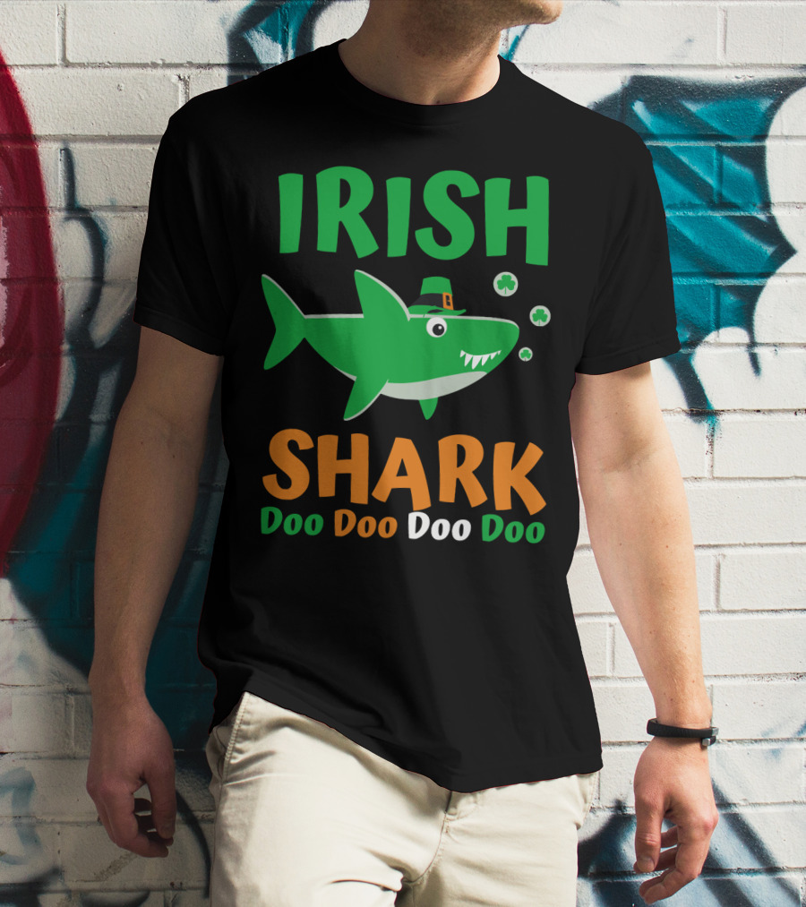 Irish Shark Doo Doo Doo St. Patrick's Day Fun With Leprechaun Hat And Shamrocks T-Shirt
