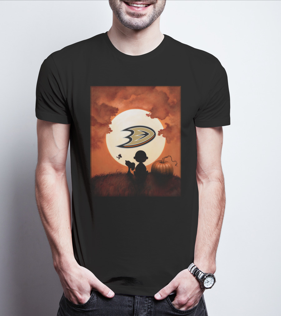 Anaheim Ducks Halloween Pumpkin Silhouette Moon Scene T-Shirt