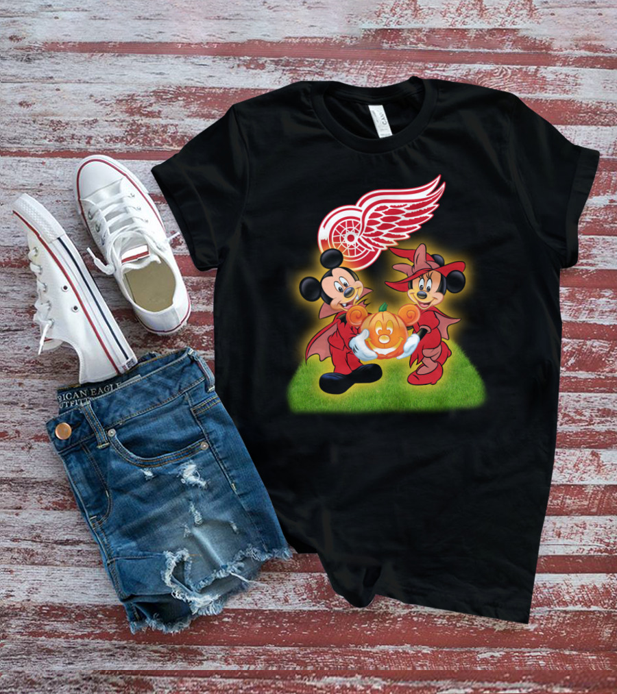Detroit Red Wings Mickey And Minnie Halloween Pumpkin T-Shirt