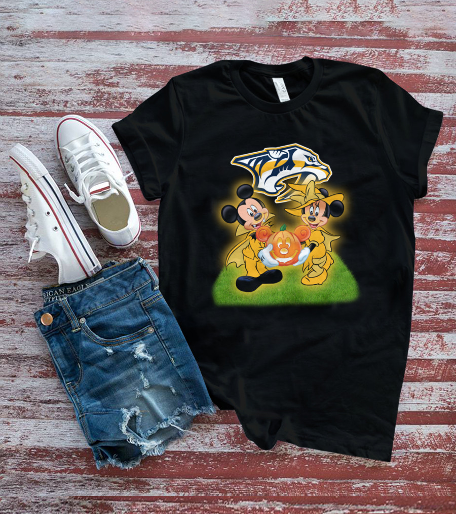 Mickey And Minnie Halloween Nashville Predators Pumpkin T-Shirt