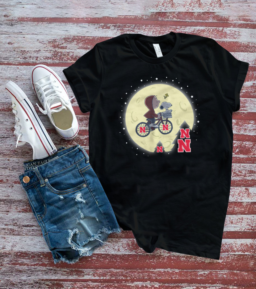 Halloween Nebraska CORNHUSKERS Football Moon Bicycle Peanuts E.T. Crossover T-Shirt