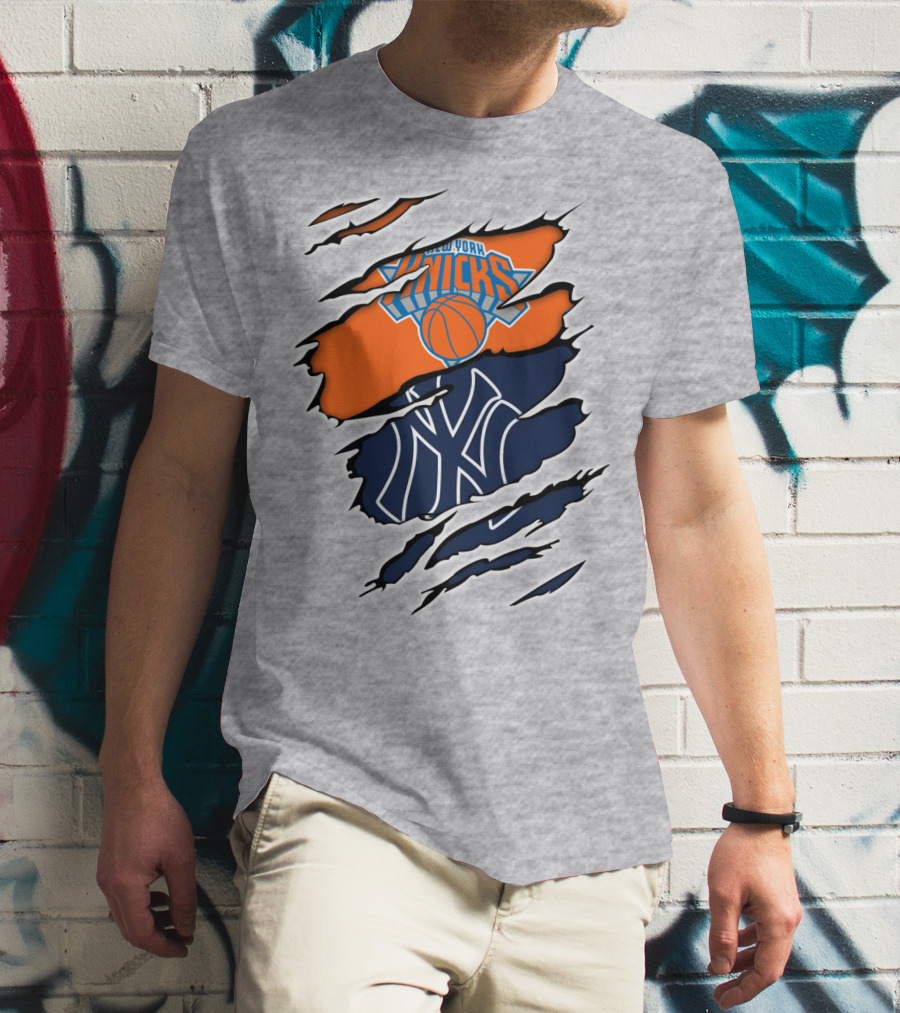 New York Knicks Yankees Torn Logo Fusion T-Shirt