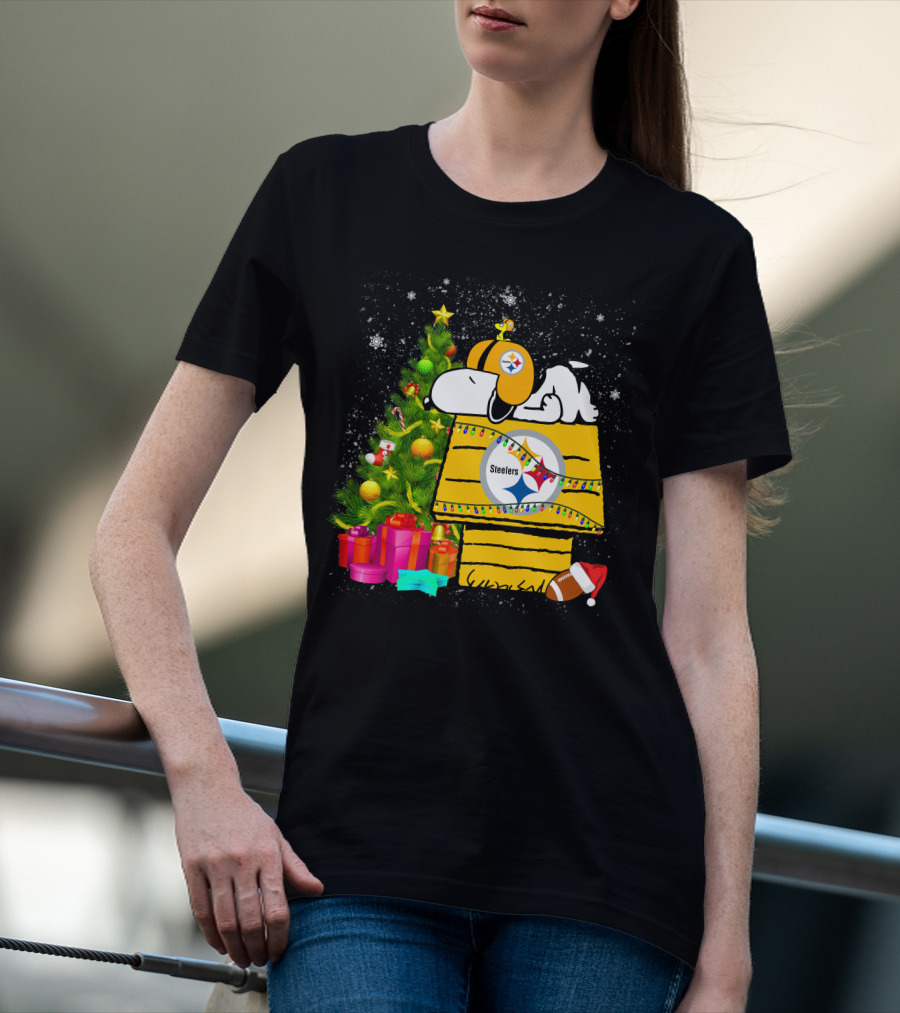 Pittsburgh Steelers Snoopy Christmas Peanuts Doghouse Football T-Shirt