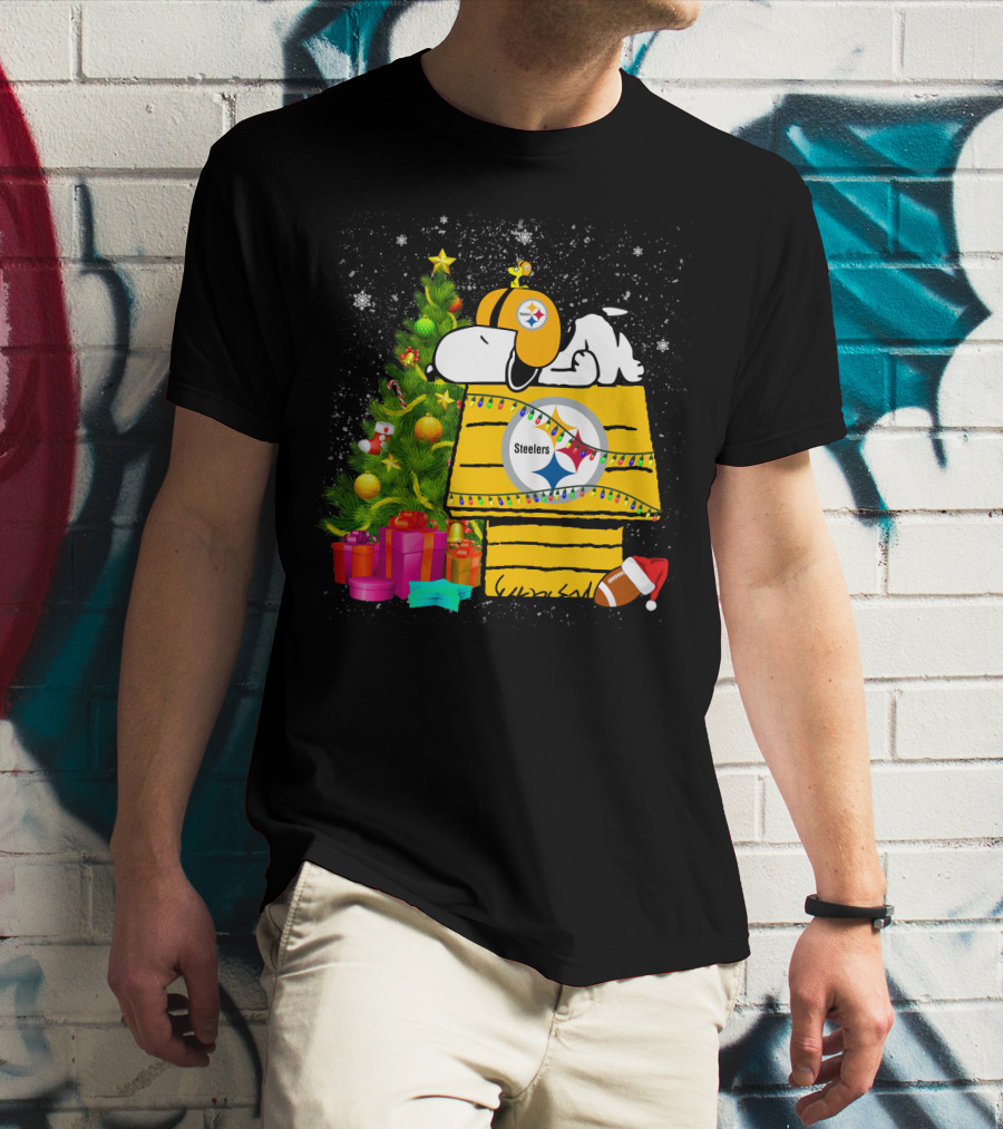 Pittsburgh Steelers Snoopy Christmas Peanuts Doghouse Football T-Shirt
